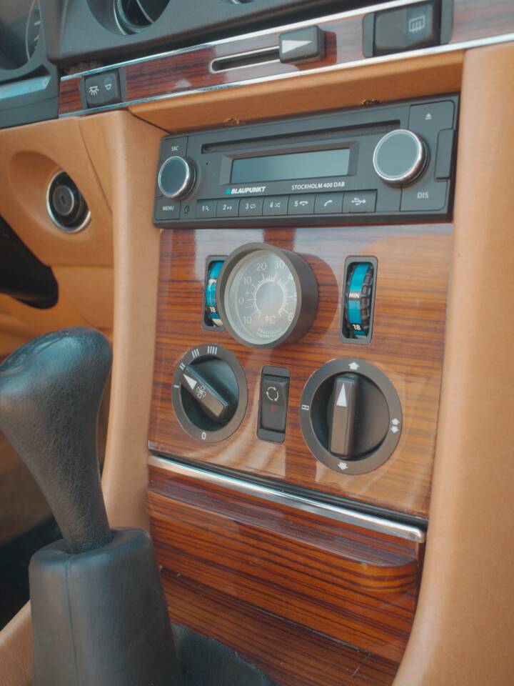 Image 8/15 of Mercedes-Benz 280 SL (1983)