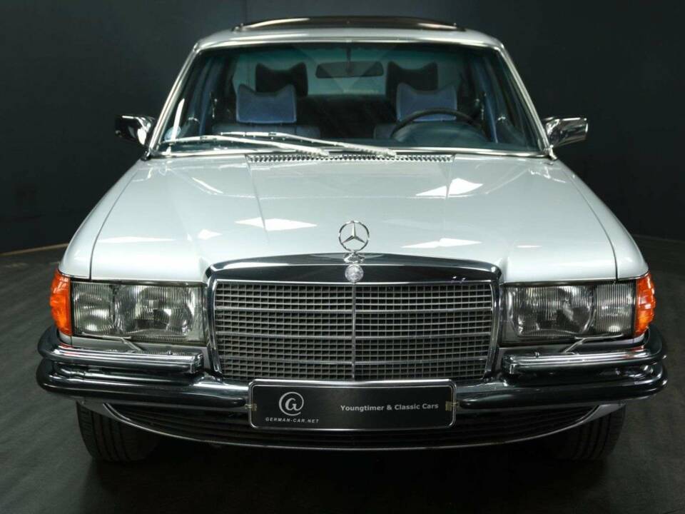 Image 8/29 of Mercedes-Benz 280 SE (1977)