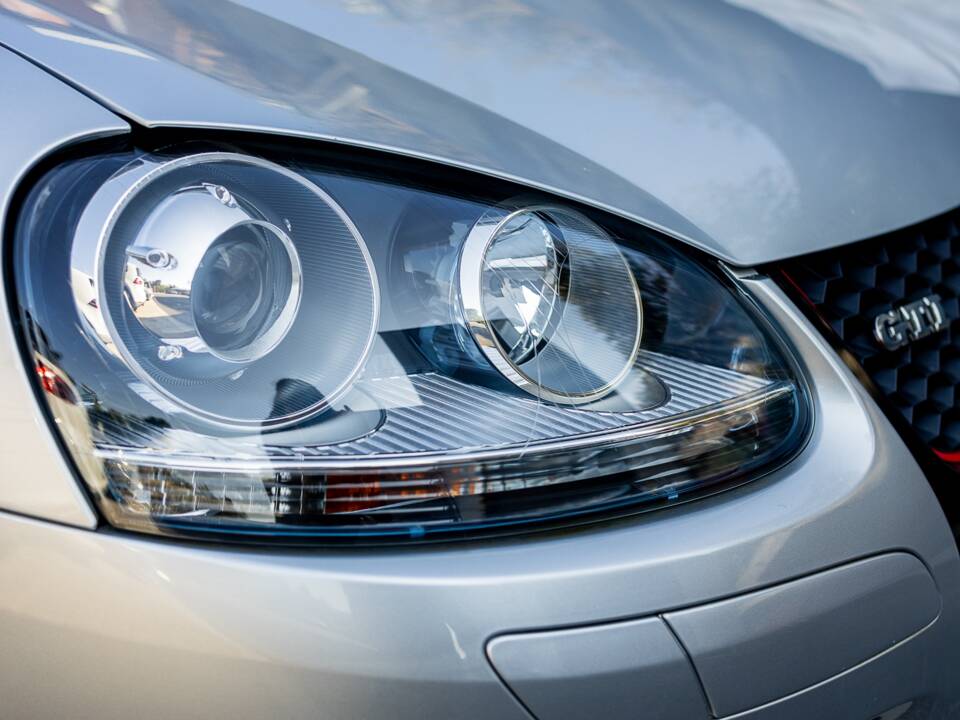 Bild 31/50 von Volkswagen Golf V GTI (2006)