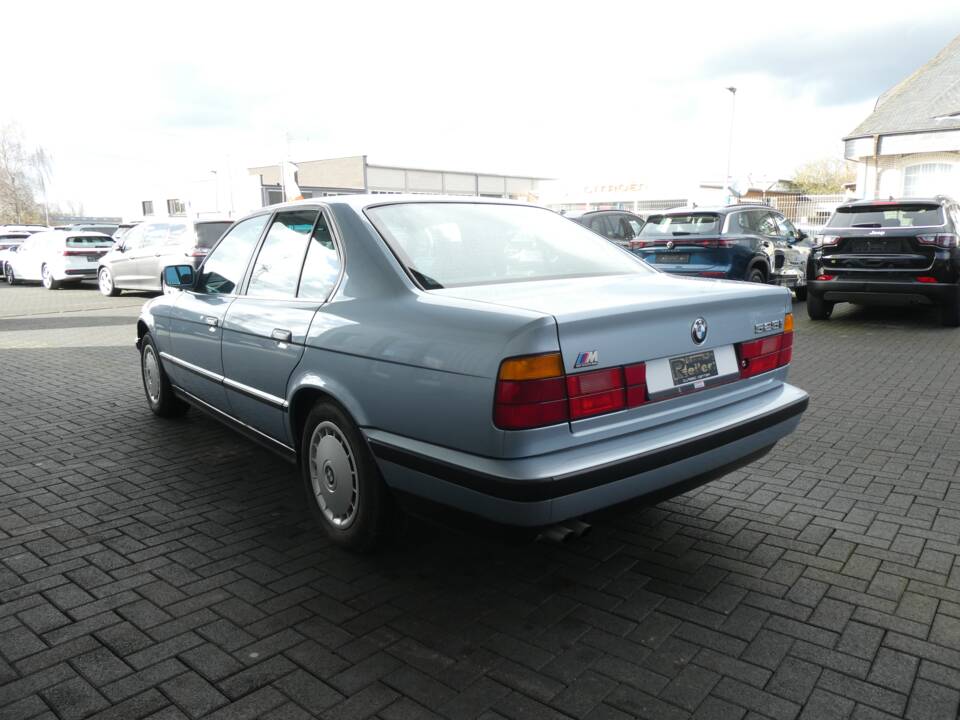 Image 6/16 of BMW 525i (1990)