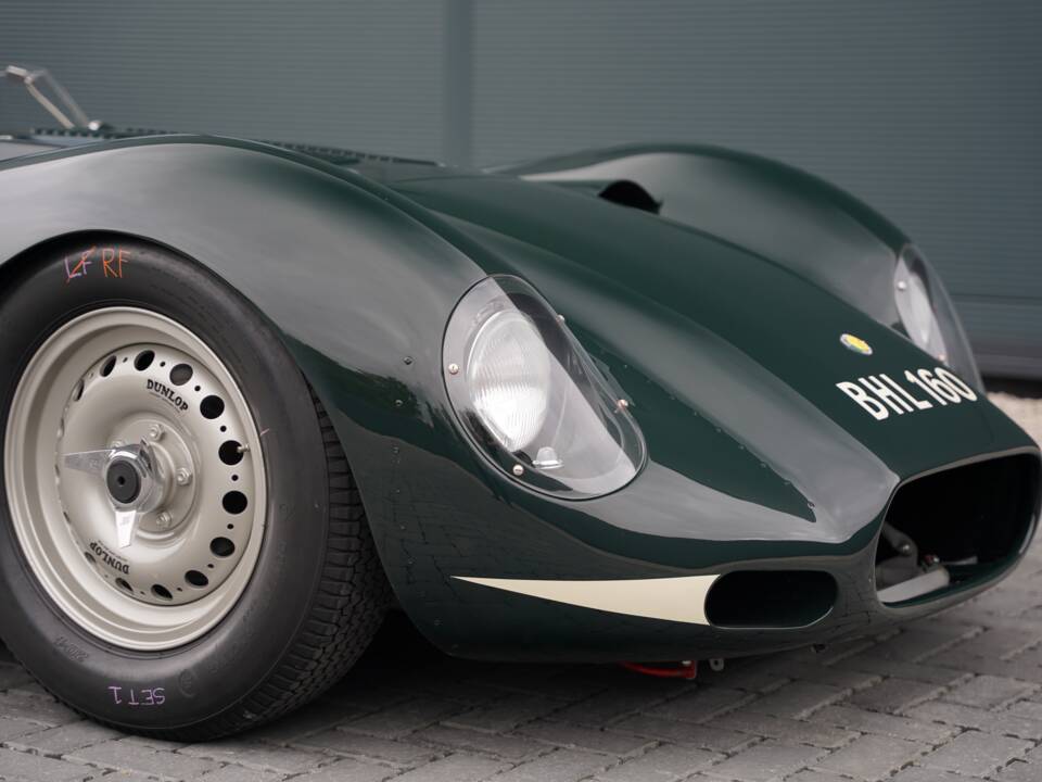 Image 35/50 of Lister Knobbly (1959)