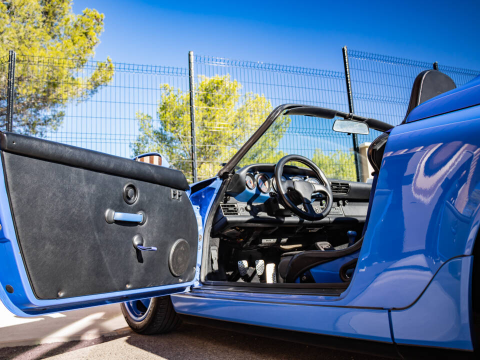 Image 24/49 of Porsche 911 Speedster (1993)