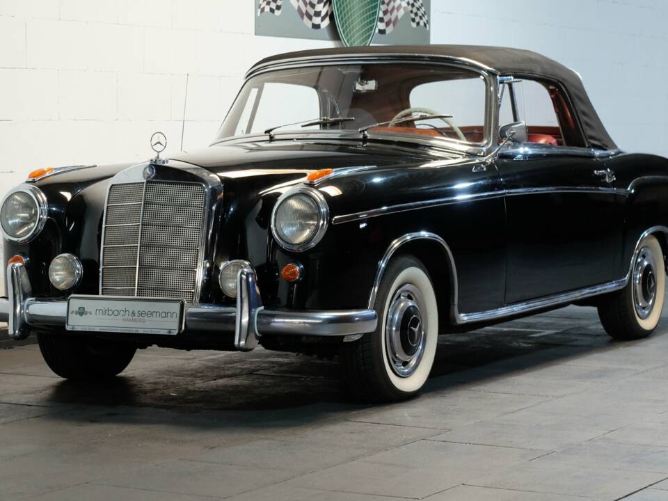 Image 15/30 of Mercedes-Benz 220 S Cabriolet (1957)