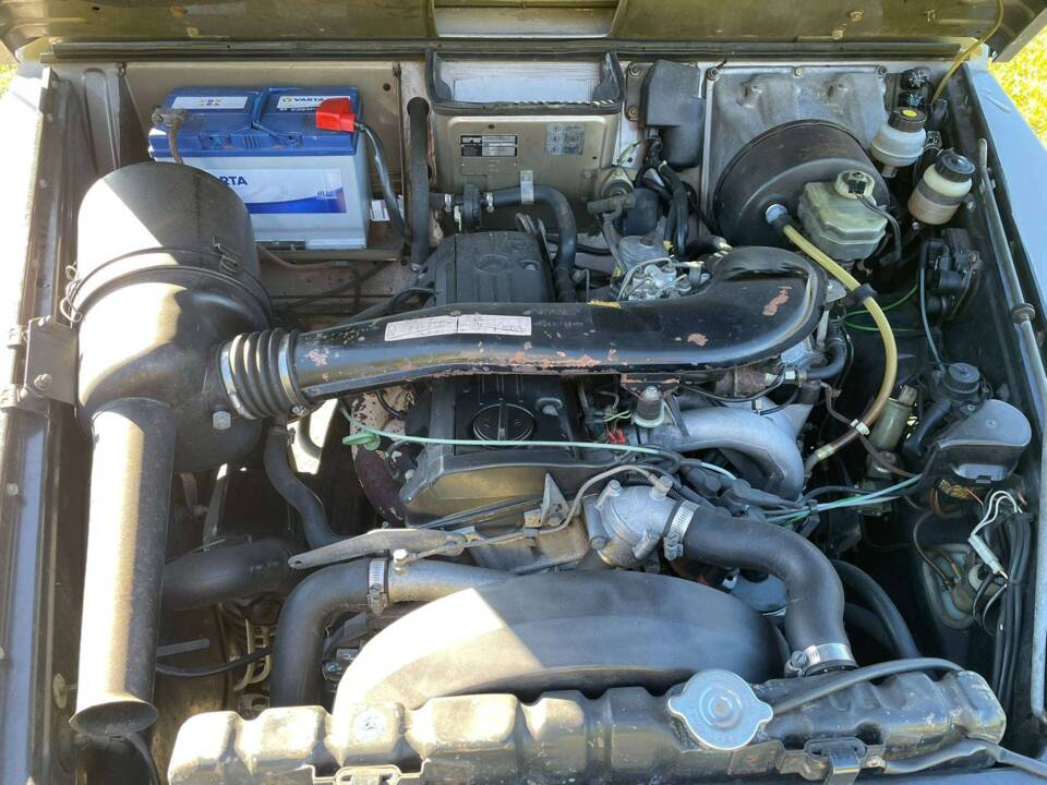 Image 32/39 of Mercedes-Benz 230 GE (SWB) (1986)