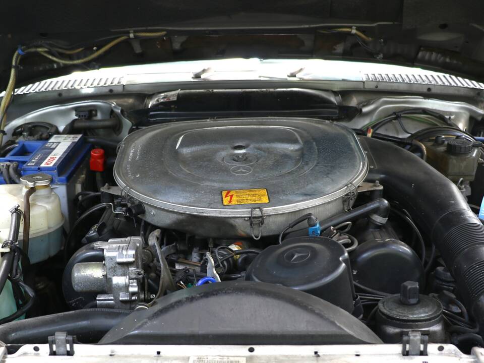 Image 35/37 of Mercedes-Benz 420 SL (1988)