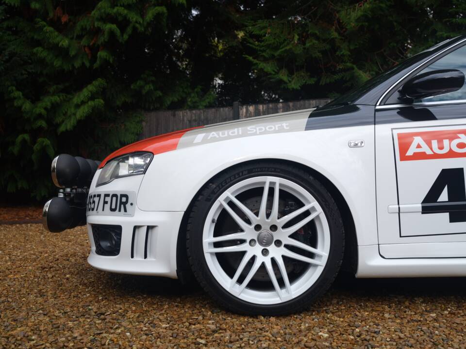Bild 24/48 von Audi RS4 (2007)