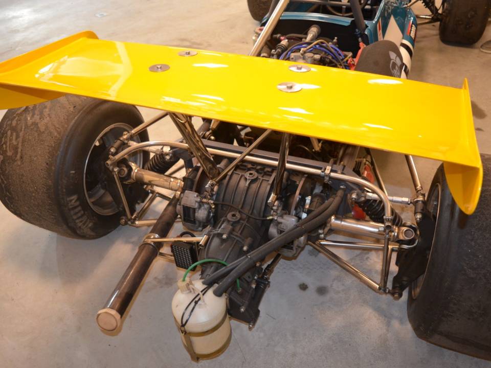 Image 9/16 of Brabham BT30 (1971)