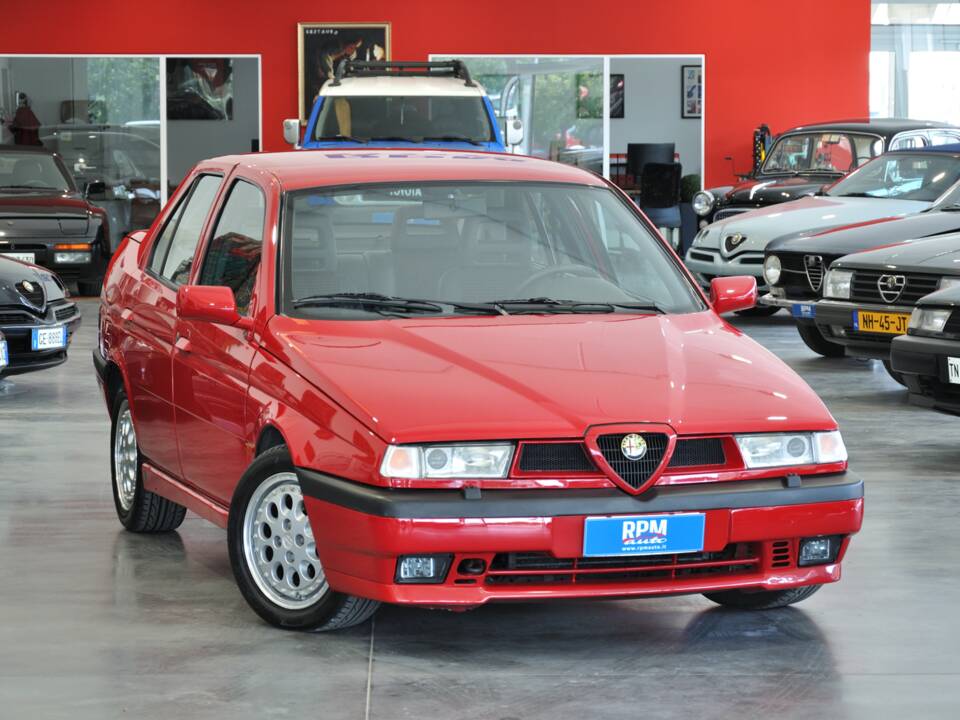 Imagen 1/30 de Alfa Romeo 155  2.0 Q4 4x4 (1992)