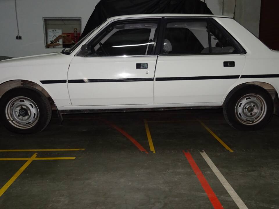 Bild 5/15 von Peugeot 305 (1982)