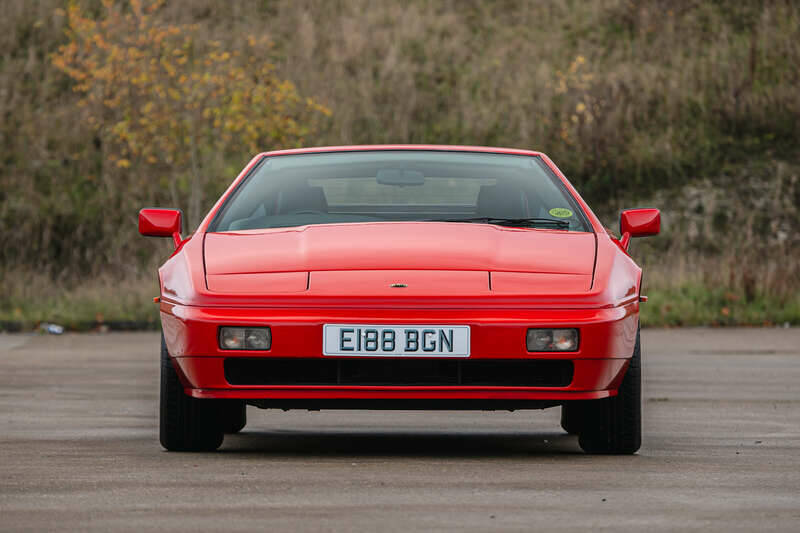 Afbeelding 6/37 van Lotus Esprit (1988)