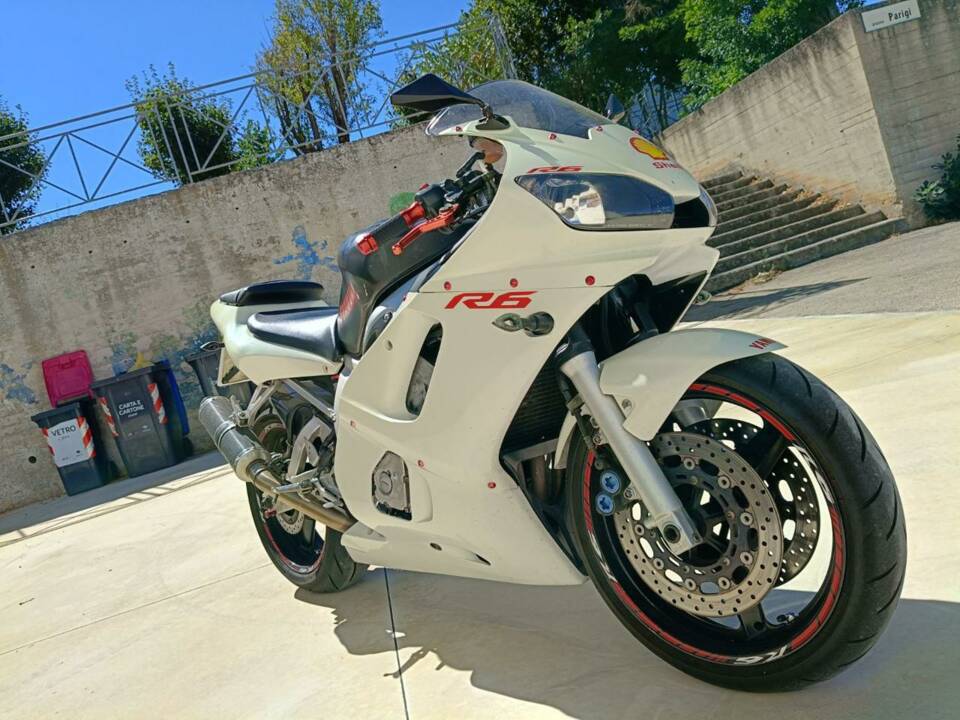 Image 41/47 of Yamaha DUMMY (2000)