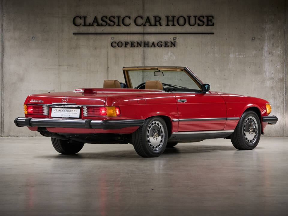 Image 12/89 of Mercedes-Benz 560 SL (1986)