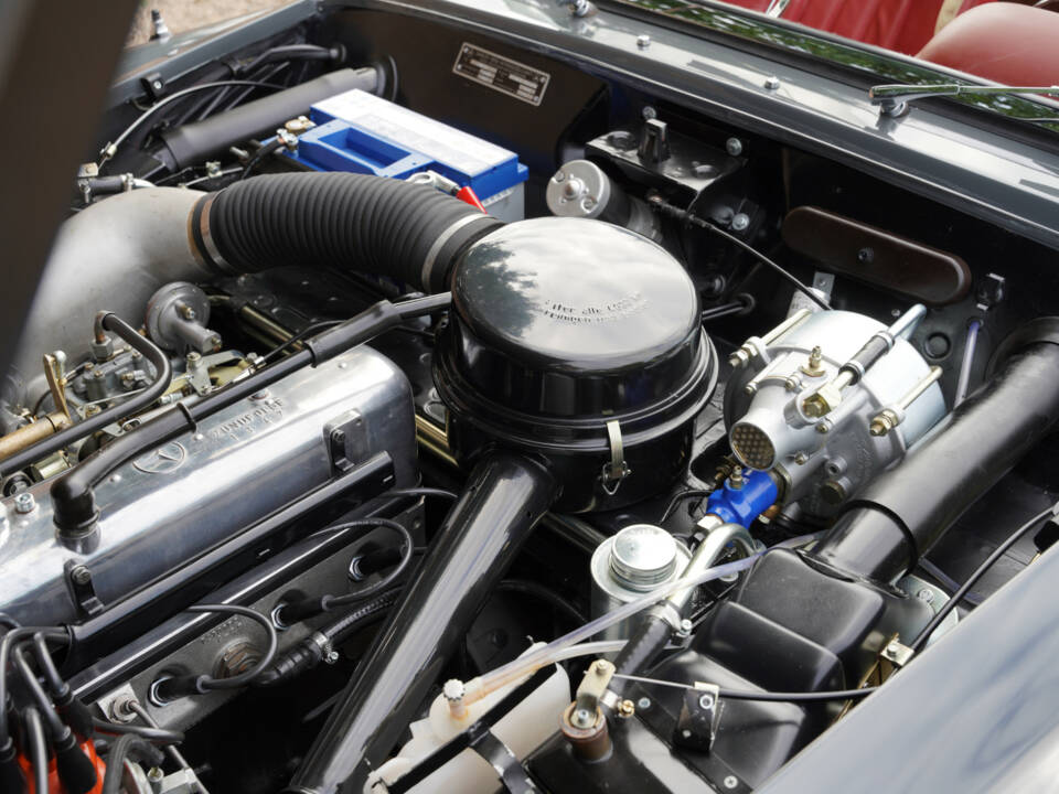 Image 30/50 of Mercedes-Benz 190 SL (1957)