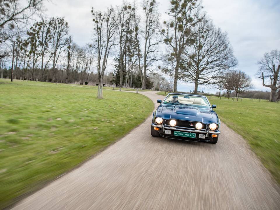 Image 55/57 de Aston Martin V8 Vantage Volante (1989)