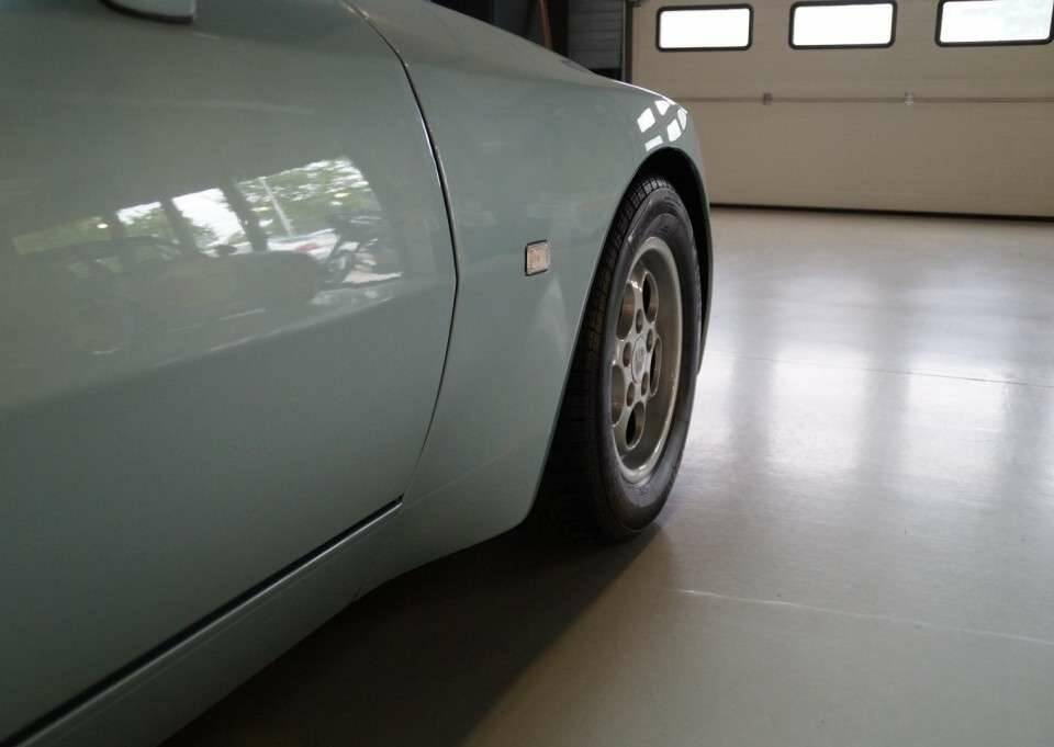 Image 26/50 de Porsche 944 Turbo (1986)