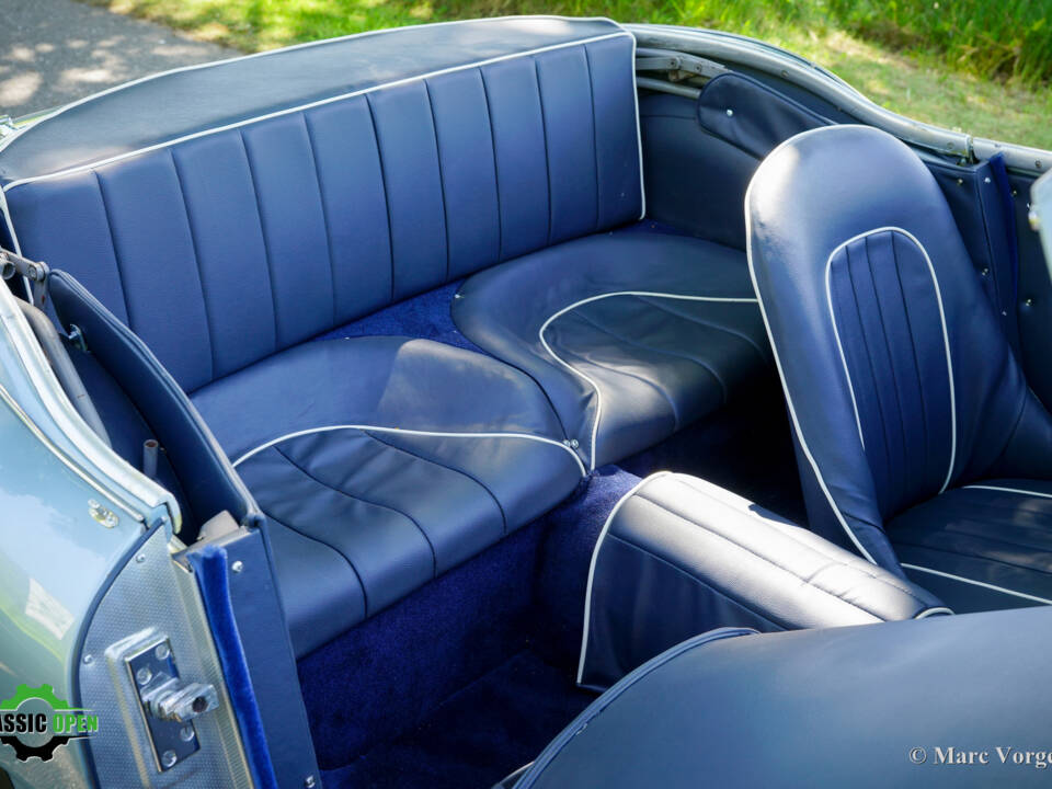 Image 13/51 of Austin-Healey 100&#x2F;6 (BN4) (1958)