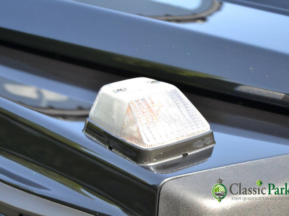 Immagine 35/49 di Mercedes-Benz 230 GE (lang) (1991)