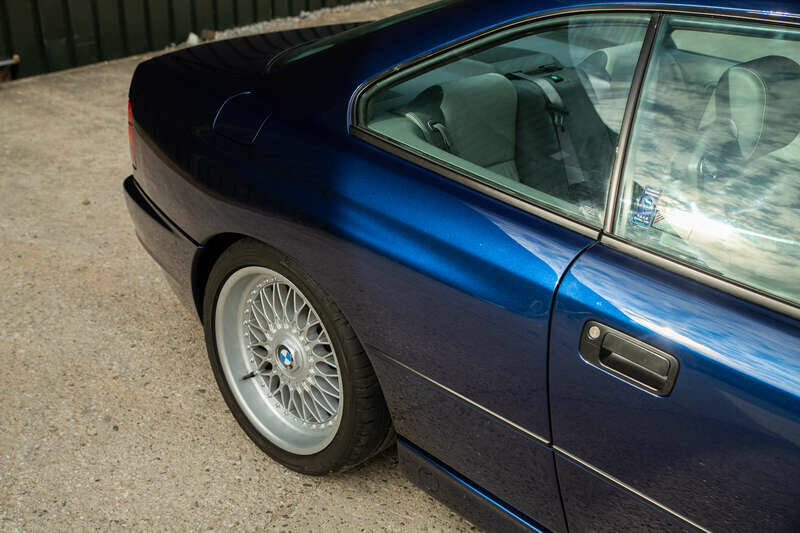Image 30/50 de BMW 850CSi (1993)