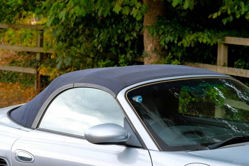 Image 18/50 of Porsche Boxster S (2002)