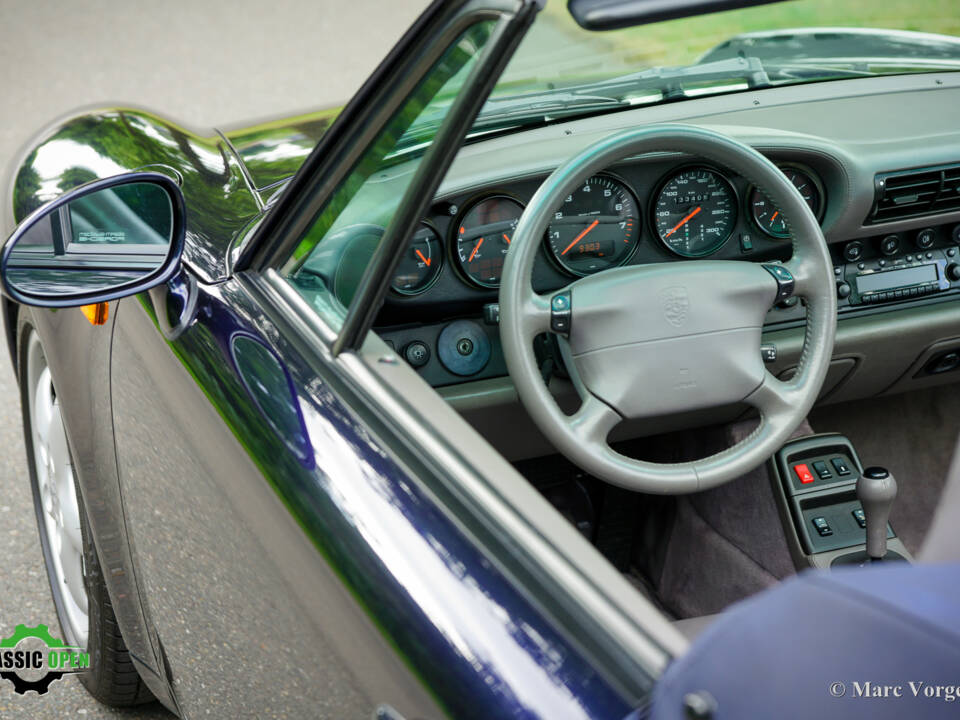 Image 33/60 de Porsche 911 Carrera (1994)