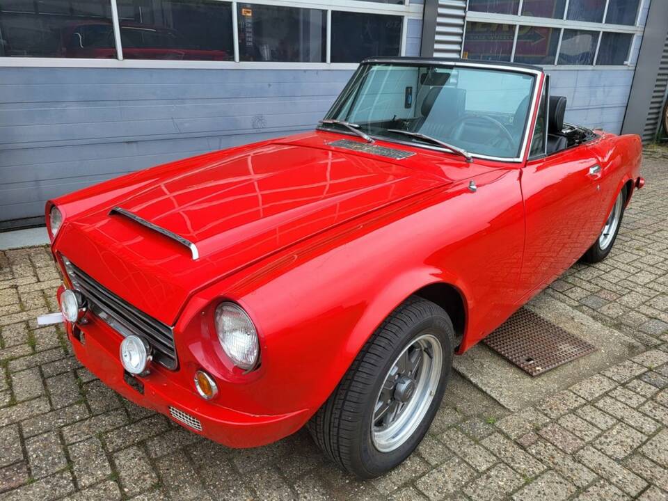 Image 4/8 de Datsun Fairlady 1600 (1968)