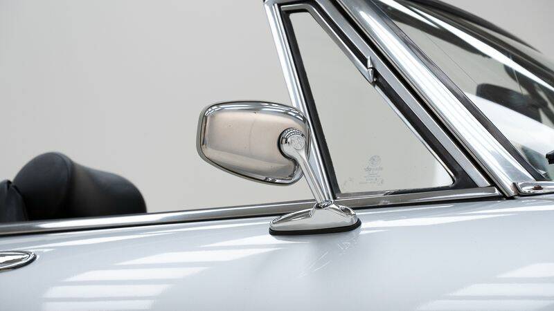 Imagen 13/15 de Alfa Romeo 2000 Spider (1984)