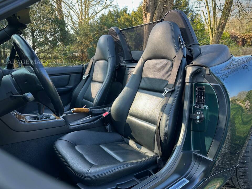 Immagine 9/93 di BMW Z3 2.2i (2002)