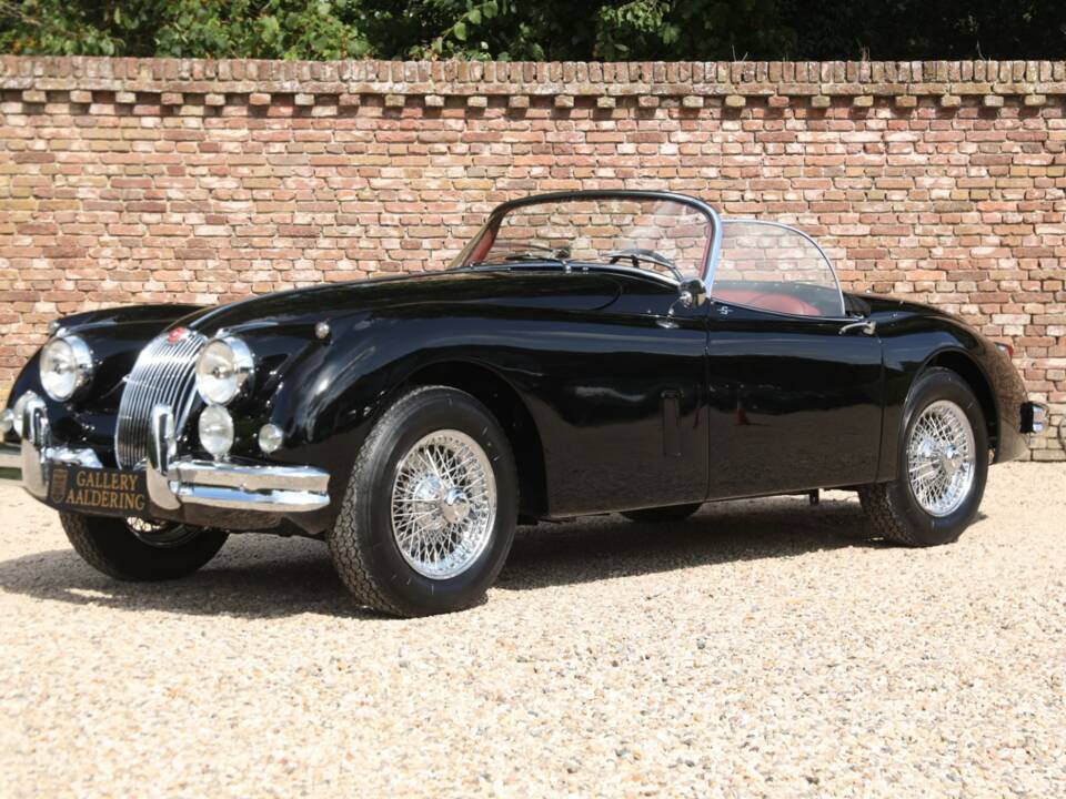 Image 32/50 of Jaguar XK 150 3.4 S OTS (1958)