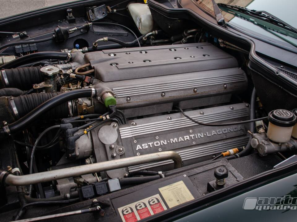 Immagine 17/17 di Aston Martin Virage Volante (1992)