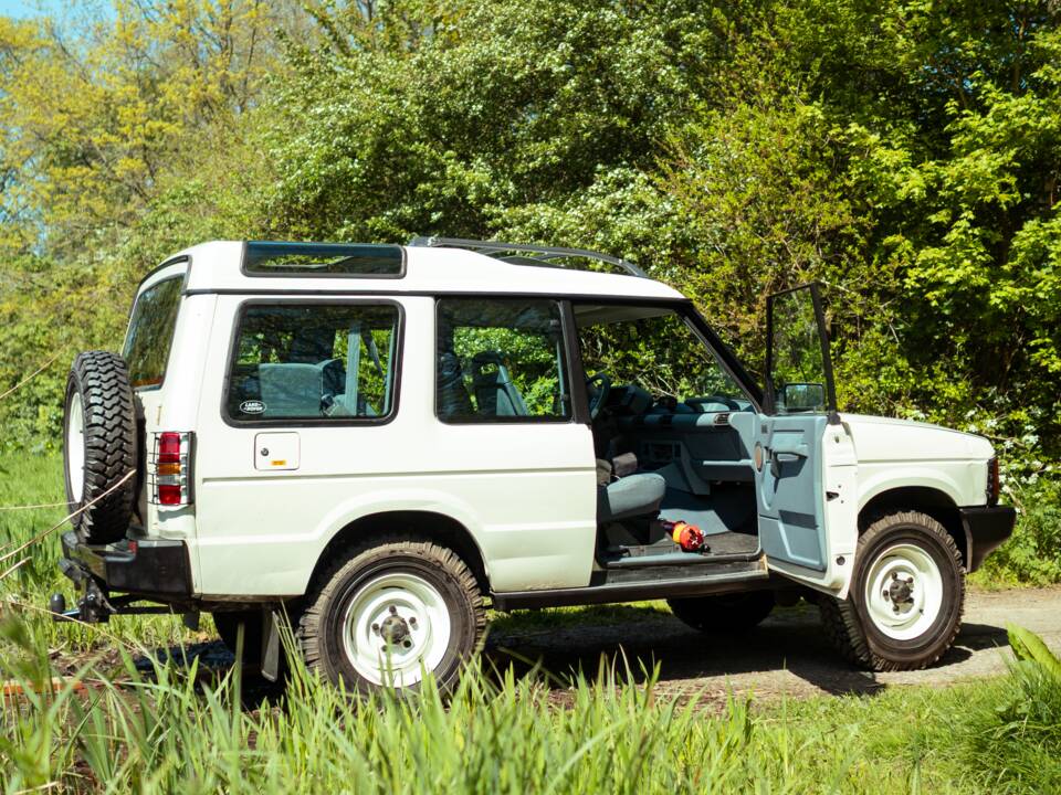 Image 3/18 of Land Rover Discovery (1990)