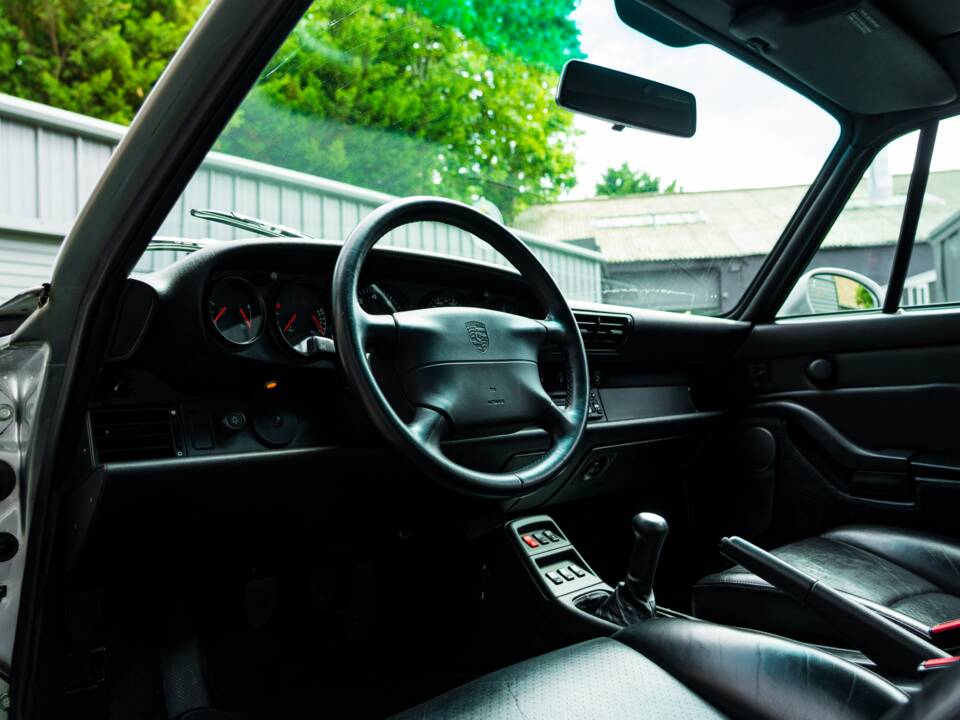 Bild 49/58 von Porsche 911 Carrera 4S (1996)