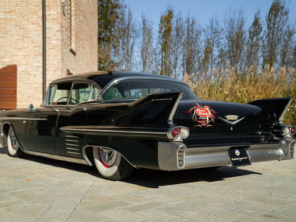 Immagine 11/50 di Cadillac 62 Sedan DeVille (1958)