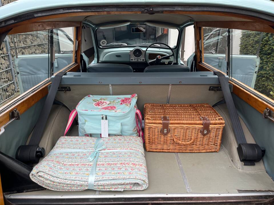 Image 7/15 de Morris Minor 1000 Traveller (1966)