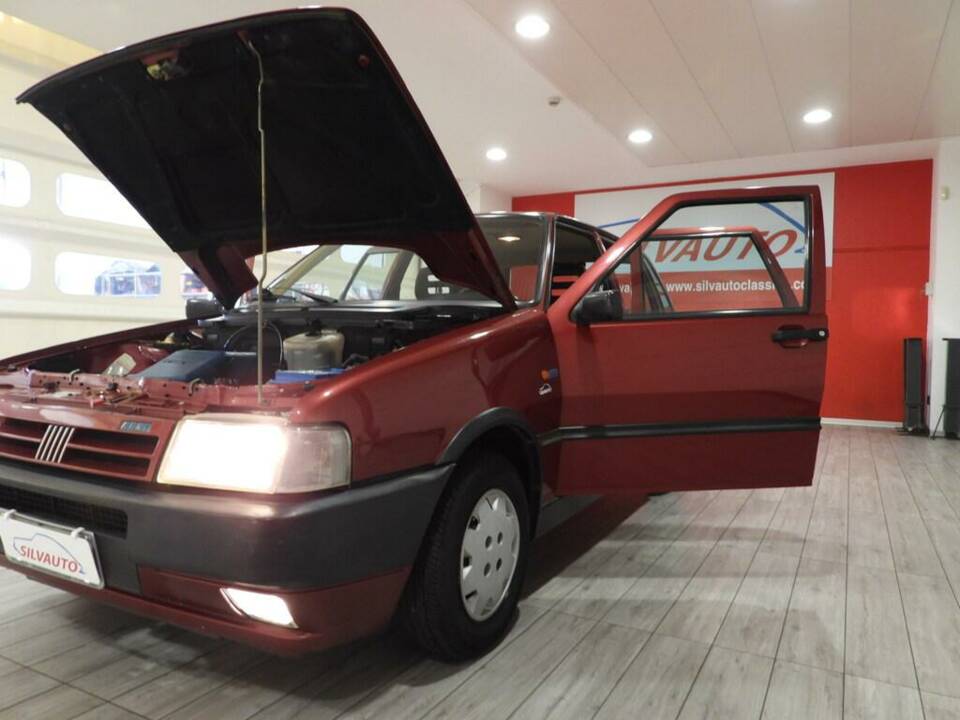 Bild 8/10 von FIAT Uno 1.1 i.e. (1993)