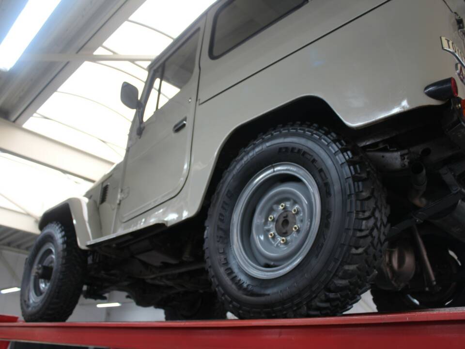 Image 11/50 of Toyota Land Cruiser BJ 40 (1980)