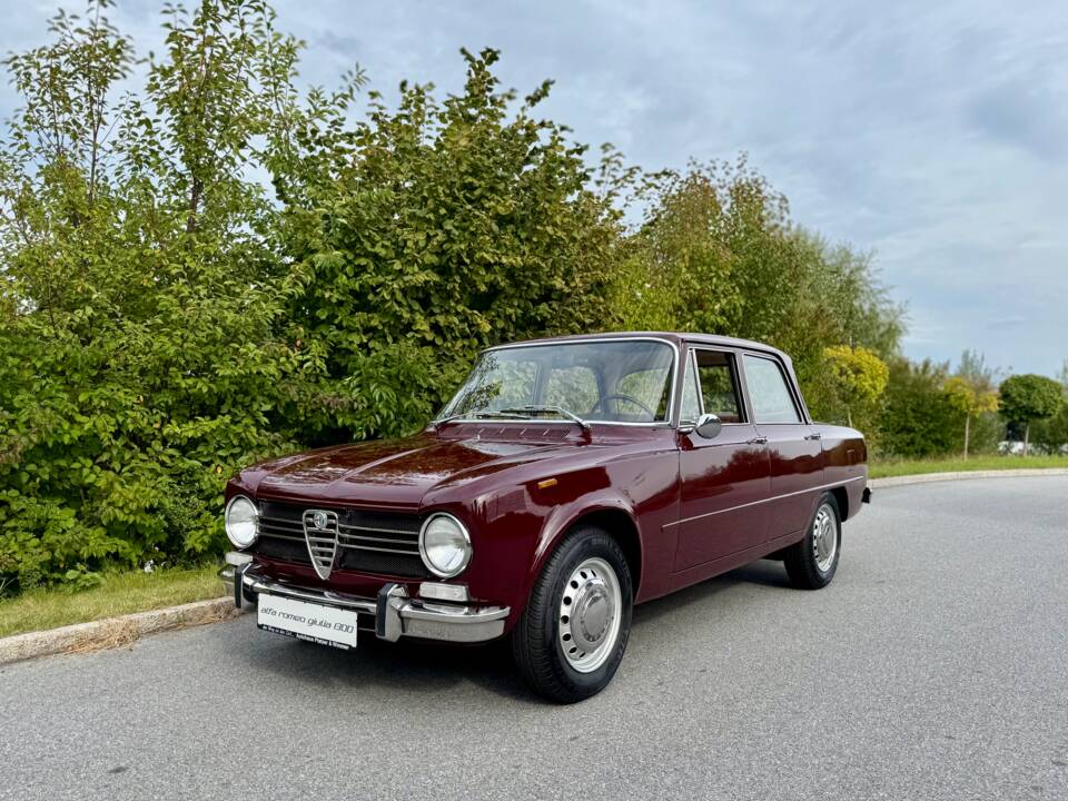 Image 1/24 of Alfa Romeo Giulia 1300 Super (1972)