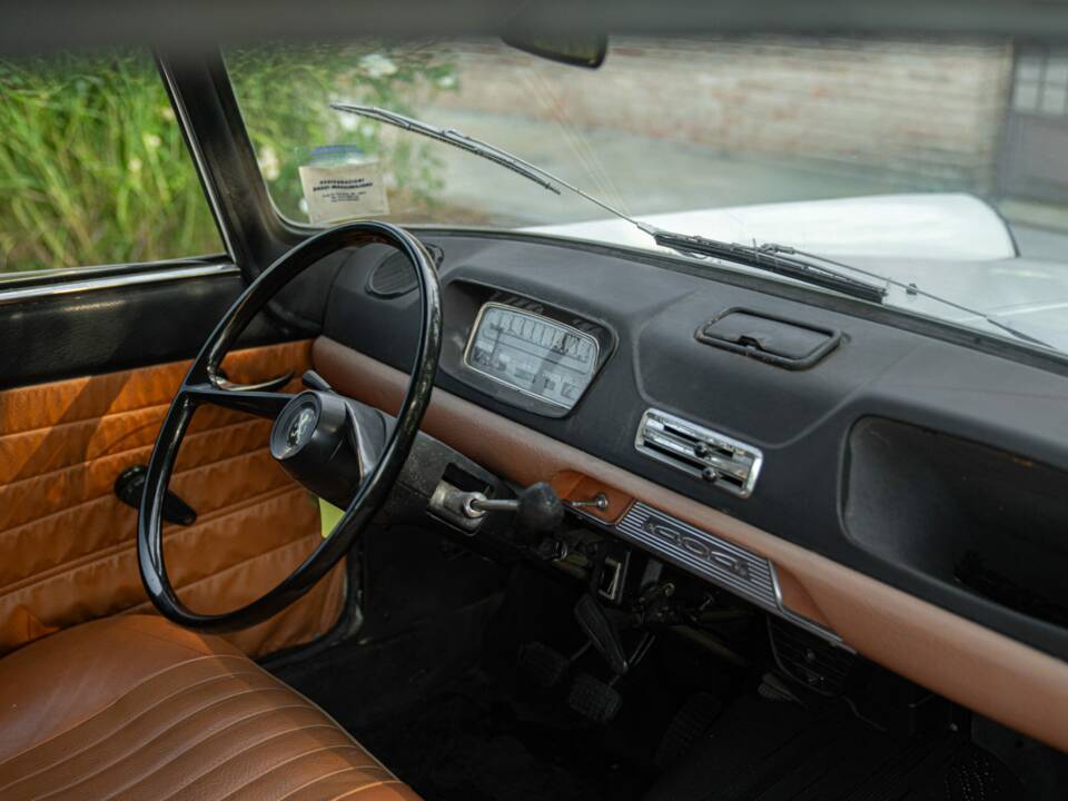 Immagine 26/50 di Peugeot 404 Familiale (1965)
