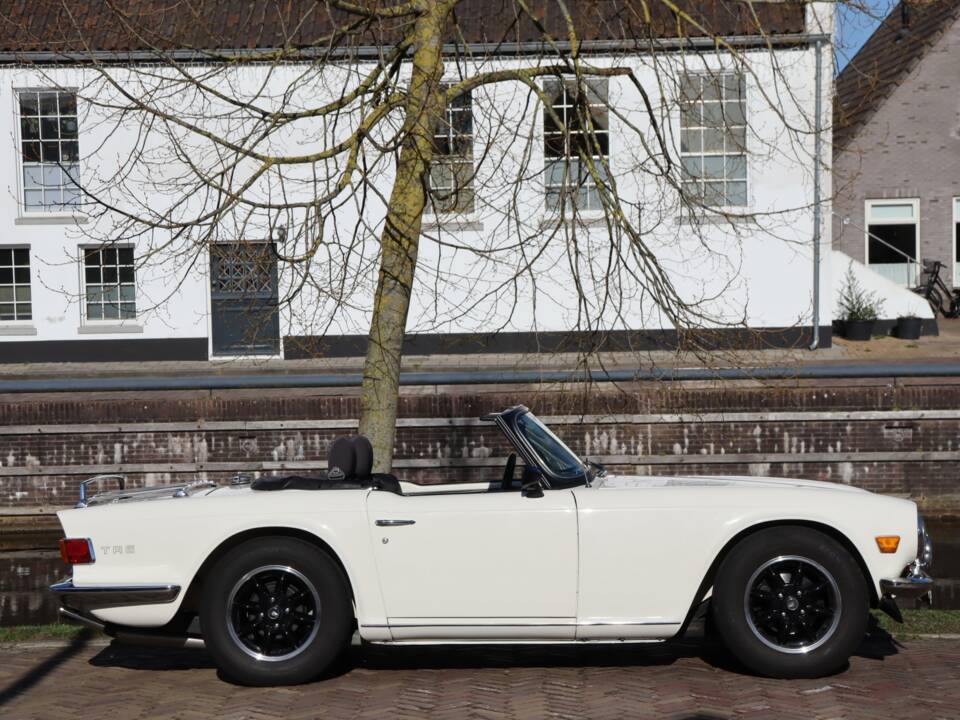 Image 49/50 de Triumph TR 6 (1970)