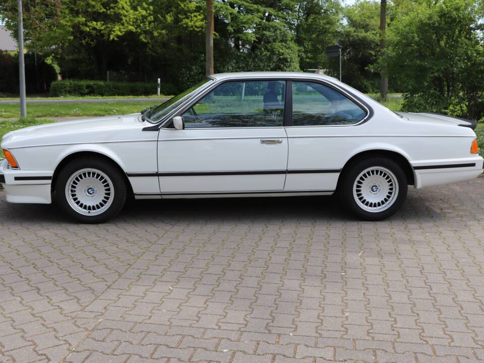 Image 3/28 of BMW 635 CSi (1989)