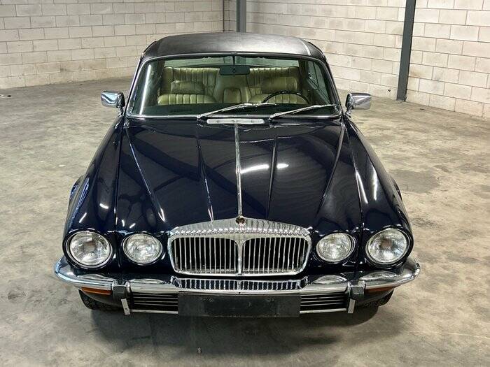 Bild 7/7 von Daimler Sovereign 4.2 (1976)