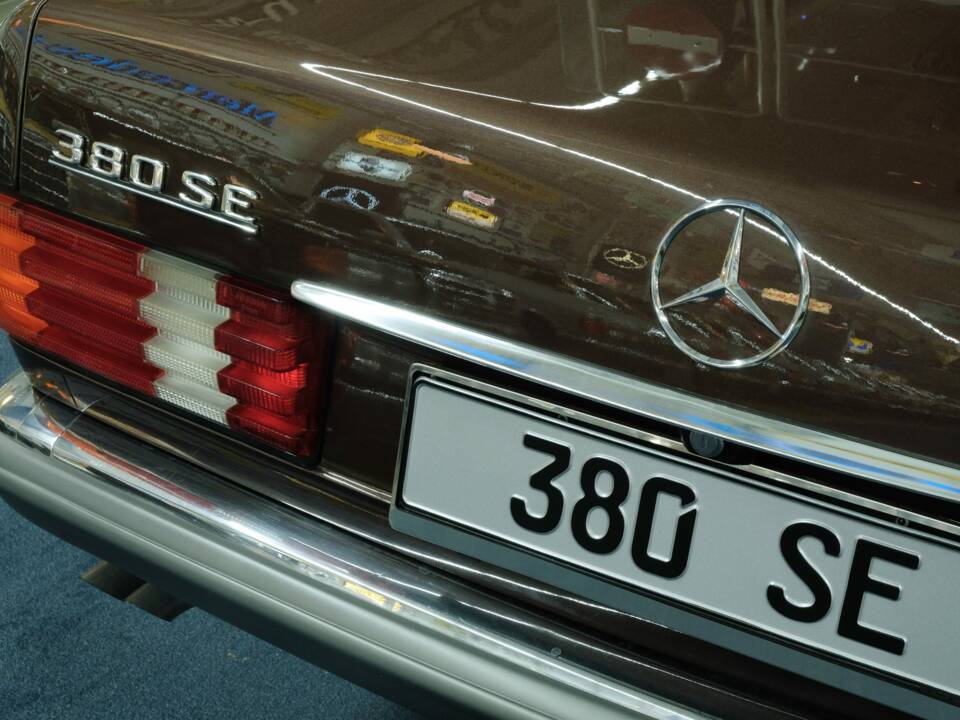Bild 8/50 von Mercedes-Benz 380 SE (1984)