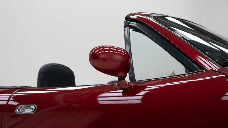 Immagine 13/15 di Mazda MX-5 1.6 (1991)