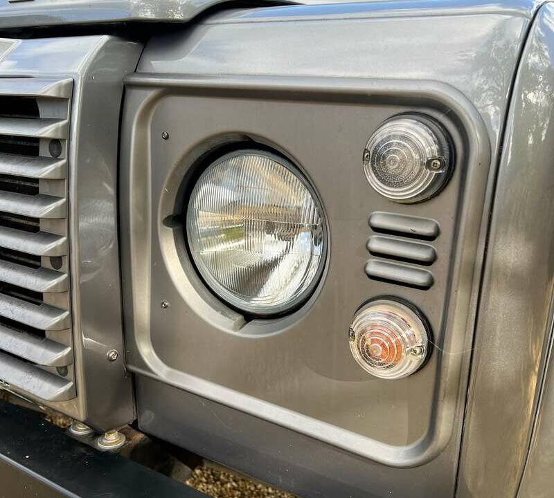 Image 27/50 of Land Rover Defender 90 (2011)