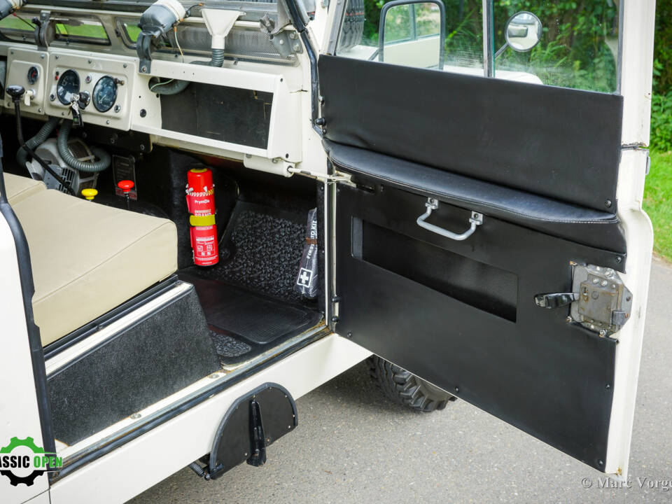 Image 4/55 of Land Rover 88 (1958)