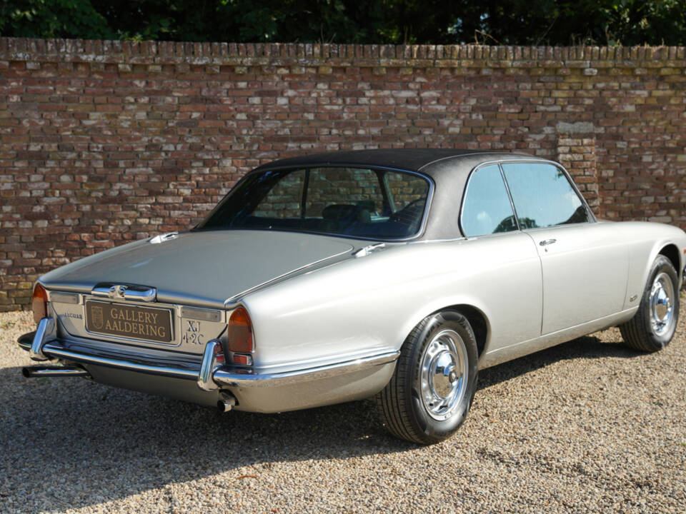 Bild 39/50 von Jaguar XJ 6 C 4.2 (1975)