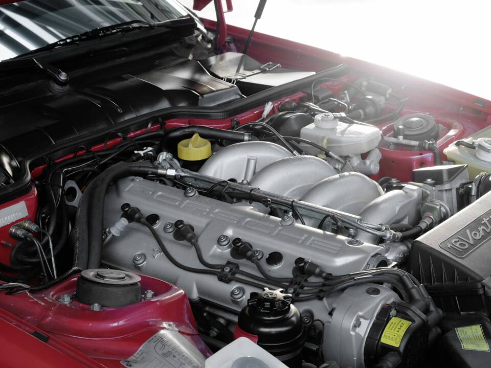 Bild 34/50 von Porsche 944 S2 (1990)