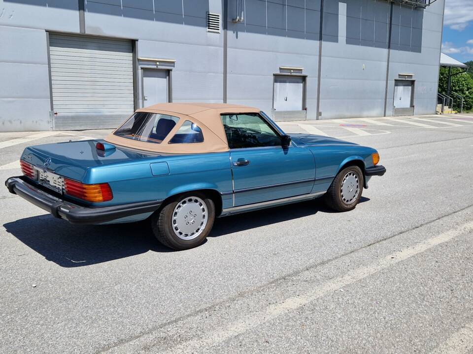 Image 9/53 de Mercedes-Benz 560 SL (1986)