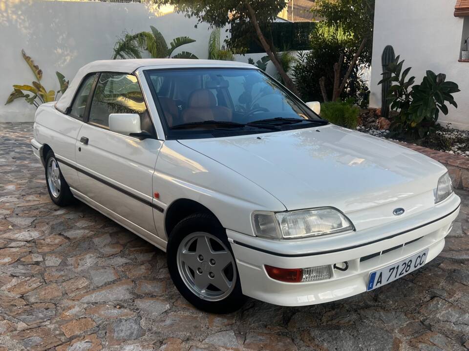 Afbeelding 1/23 van Ford Escort XR3i (1992)