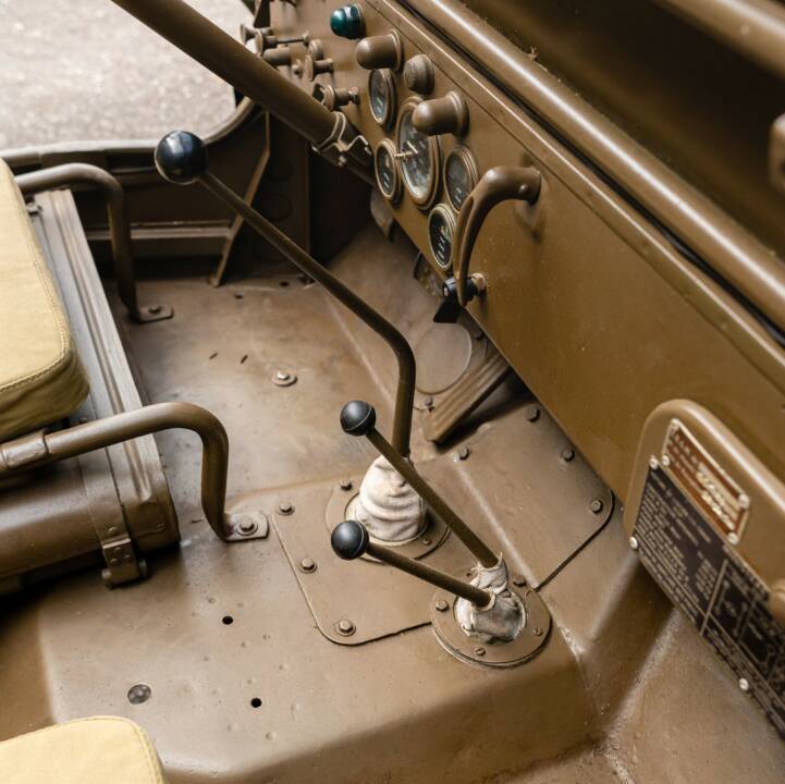 Imagen 35/50 de Hotchkiss M 201 (1963)