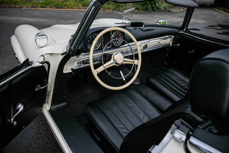 Image 2/29 de Mercedes-Benz 300 SL (1999)